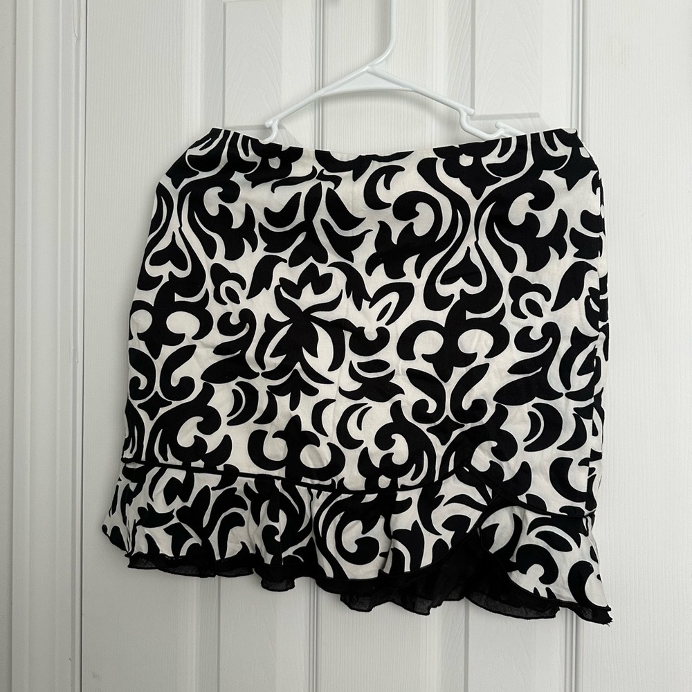 Skirt- White House black market